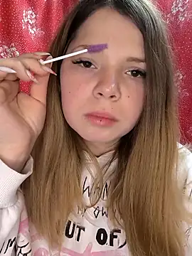 Snapshot of Zuli_Kiska chatting on February 28, 2026, 7:04 pm Zuli Kiska online show from February 28, 2026, 7:04 pm