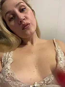 YourBlondee online show from January 15, 2025, 3:11 am