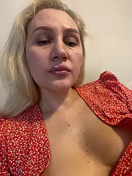 YourBlondee online show from March 27, 2026, 2:28 am