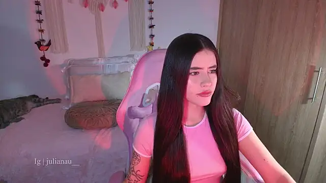 iriswest  online show from February 24, 2026, 12:52 am