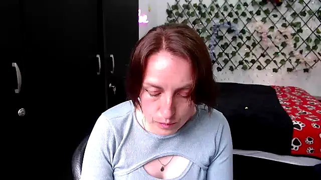 kittykalor09 online show from March 31, 2026, 10:21 pm