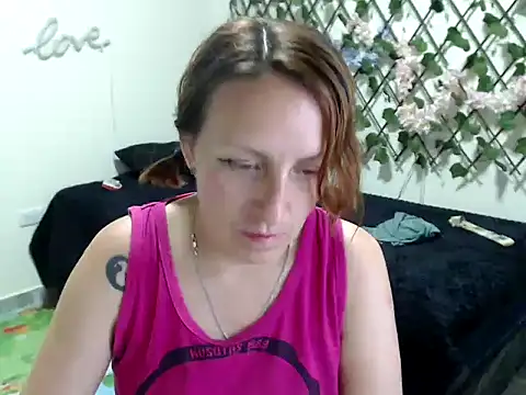 kittykalor09 online show from May 19, 2026, 3:24 am