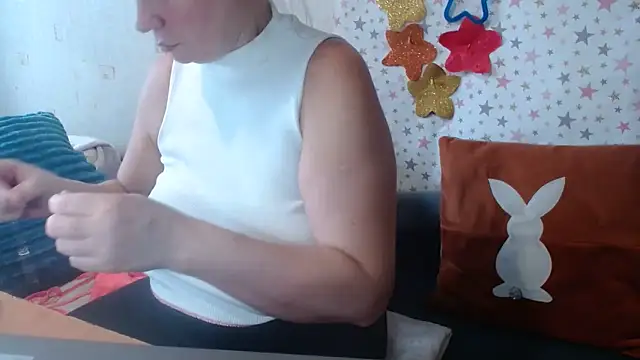 QueenLana online show from November 19, 2025, 9:53 am