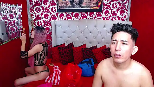 Snapshot of shannentrans chatting on December 21, 2024, 1:10 pm shannentrans online show from December 21, 2024, 1:10 pm