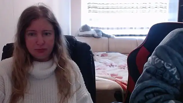 PeterAndJen online show from March 22, 2025, 6:43 am