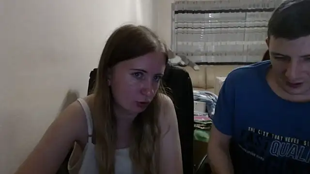 PeterAndJen online show from September 9, 2025, 5:23 pm