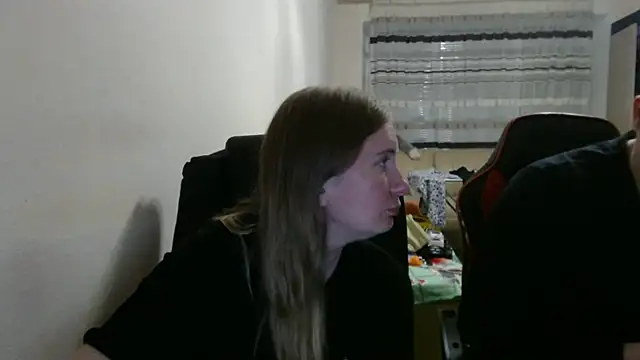 PeterAndJen online show from September 26, 2025, 6:34 pm