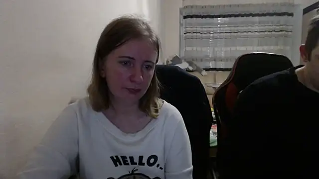 PeterAndJen online show from October 7, 2025, 7:44 pm