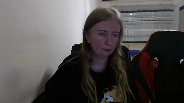 PeterAndJen online show from November 20, 2025, 8:19 pm