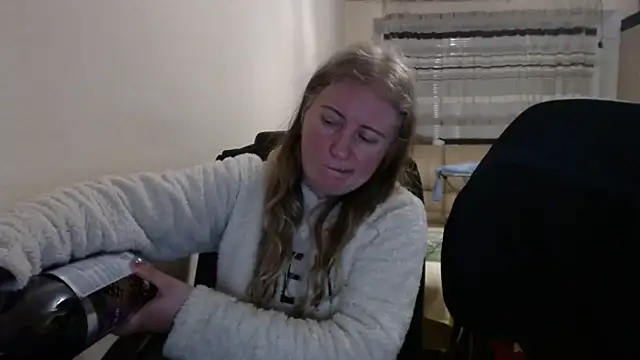 PeterAndJen online show from February 15, 2026, 7:54 pm