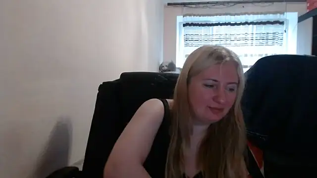 PeterAndJen online show from June 7, 2026, 7:23 am