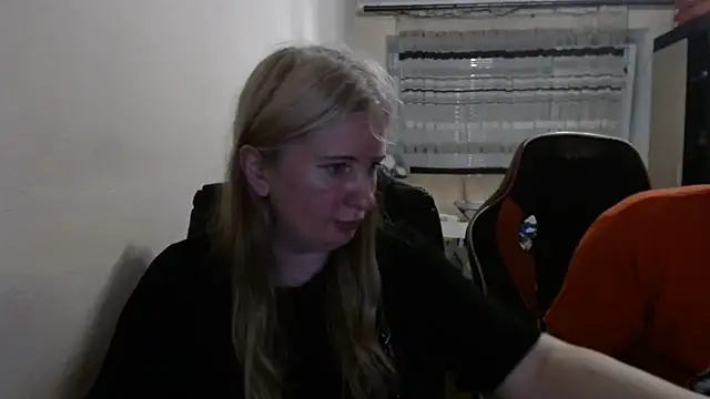 PeterAndJen online show from June 7, 2026, 7:28 pm