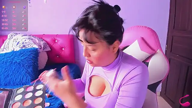 crissn0707 online show from November 20, 2025, 11:54 am