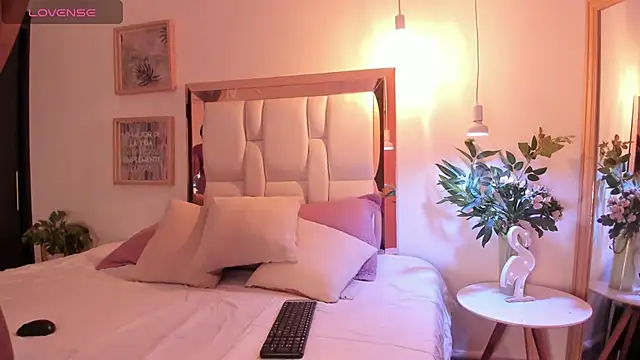 Snooky Clinton online show from March 18, 2025, 10:15 pm