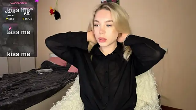 ariashaa online show from October 25, 2025, 2:13 pm