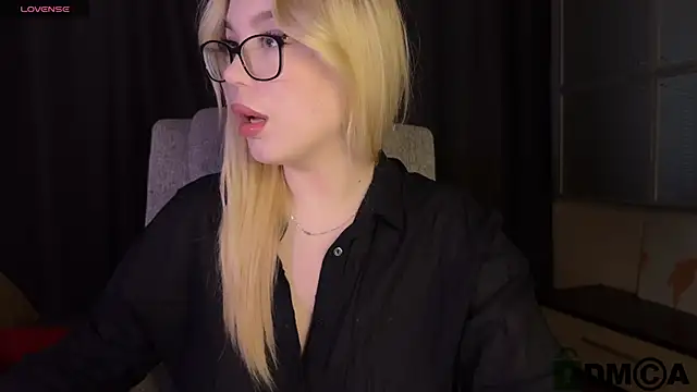 ariashaa online show from April 7, 2026, 3:34 pm