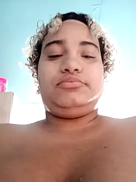 Snapshot of Hilarybunnyy chatting on February 2, 2026, 7:23 pm Hilarybunnyy online show from February 2, 2026, 7:23 pm