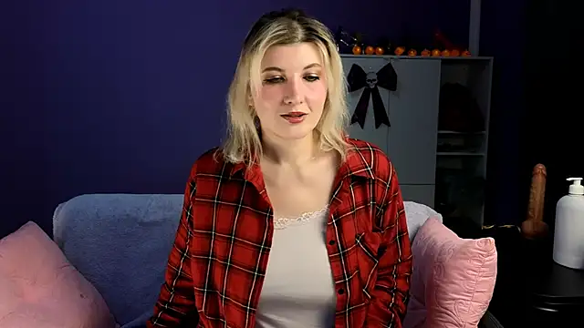 olisunny5 online show from November 3, 2025, 8:10 pm