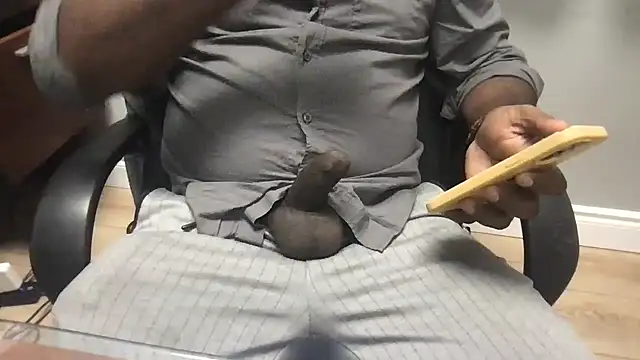 kirancanada1 online show from December 5, 2024, 10:45 pm