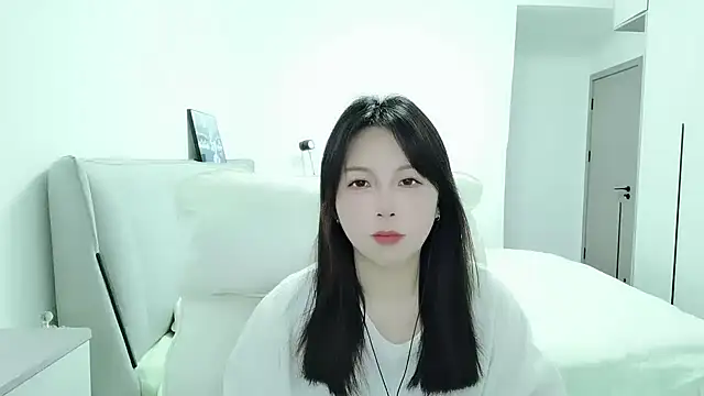 Sunset glow online show from December 17, 2025, 3:12 am