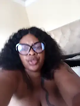 CuteHoney92 online show from April 21, 2026, 12:11 pm