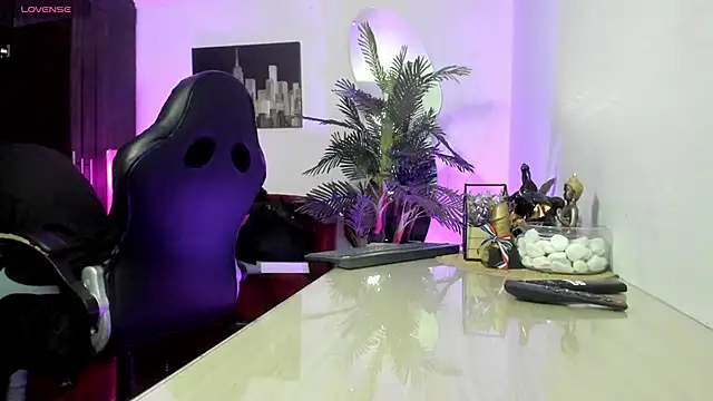 Amaia Bushida online show from September 13, 2025, 2:33 am