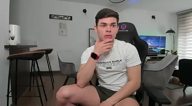 Snapshot of alejooo_twink chatting on February 26, 2025, 1:00 am alejooo twink online show from February 26, 2025, 1:00 am