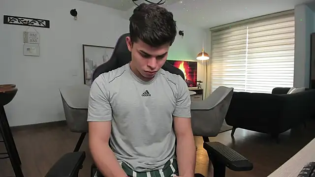 Snapshot of alejooo_twink chatting on February 27, 2025, 6:42 pm alejooo twink online show from February 27, 2025, 6:42 pm