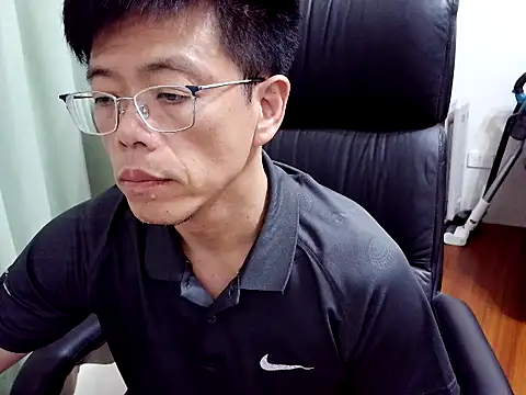 Snapshot of ericho0022 chatting on May 13, 2026, 6:00 am ericho0022 online show from May 13, 2026, 6:00 am