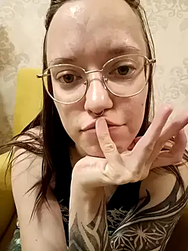 Snapshot of Aelita_bb chatting on January 23, 2025, 11:36 pm Aelita bb online show from January 23, 2025, 11:36 pm