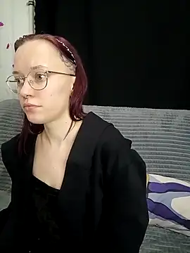 Snapshot of Aelita_bb chatting on March 2, 2025, 7:45 pm Aelita bb online show from March 2, 2025, 7:45 pm