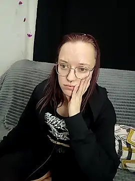 Snapshot of Aelita_bb chatting on March 9, 2025, 11:56 pm Aelita bb online show from March 9, 2025, 11:56 pm