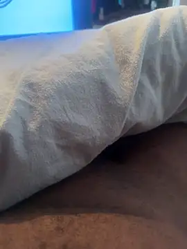 chocolatelongstrokes online show from March 5, 2026, 11:17 am