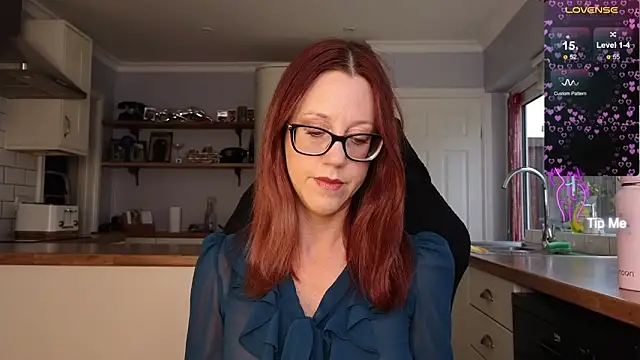 stripmequick online show from October 14, 2025, 9:21 am