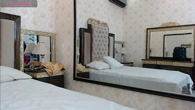 PamelaTomson online show from March 4, 2025, 12:33 pm