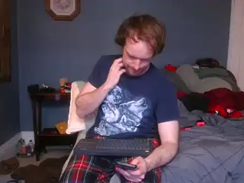 hpluvsplata online show from March 5, 2025, 7:38 pm