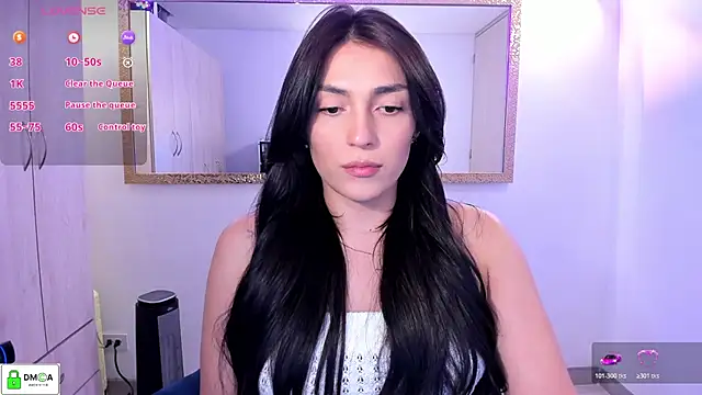 EricaVanderhill online show from April 8, 2026, 12:10 am