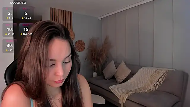 AnnieHallX online show from March 13, 2025, 3:44 am