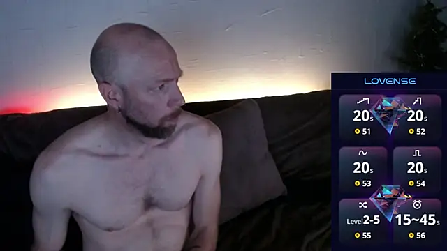 MaxRouger online show from November 14, 2025, 10:58 am