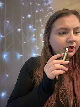 CandyShoopp online show from December 28, 2024, 5:35 pm