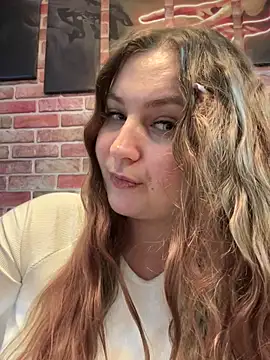 CandyShoopp online show from March 7, 2025, 6:22 pm