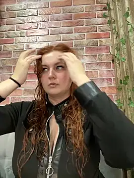 CandyShoopp online show from November 2, 2025, 7:27 pm