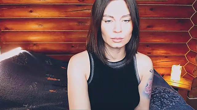 Snapshot of Platina_Fox chatting on January 25, 2025, 5:07 am Platina Fox online show from January 25, 2025, 5:07 am