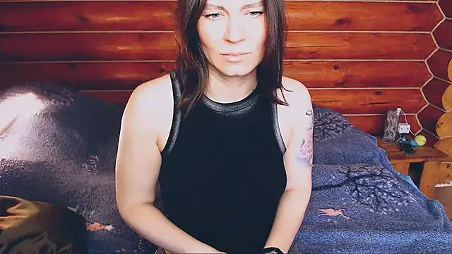 Snapshot of Platina_Fox chatting on February 25, 2025, 6:36 am Platina Fox online show from February 25, 2025, 6:36 am