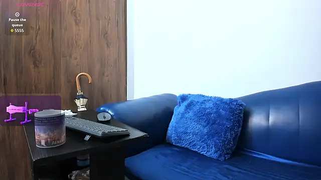 Mature Skinny online show from November 10, 2025, 1:43 pm