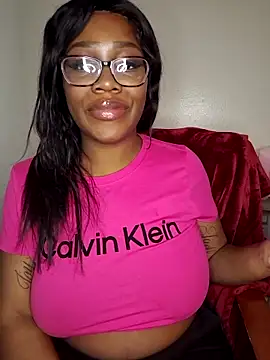 Snapshot of lollycoco chatting on February 18, 2026, 12:06 am lollycoco online show from February 18, 2026, 12:06 am