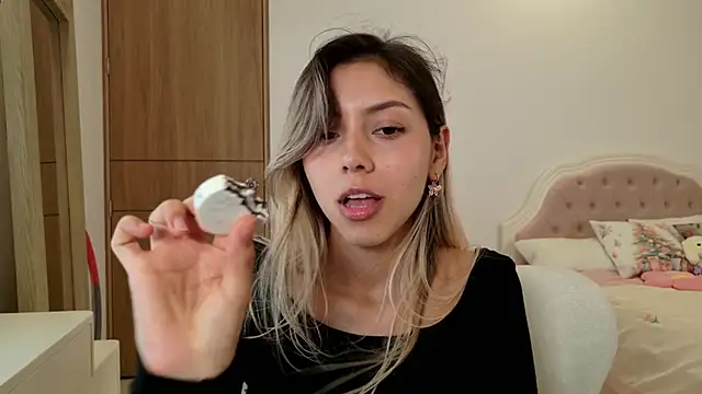 Sensualtease online show from December 13, 2024, 3:38 am