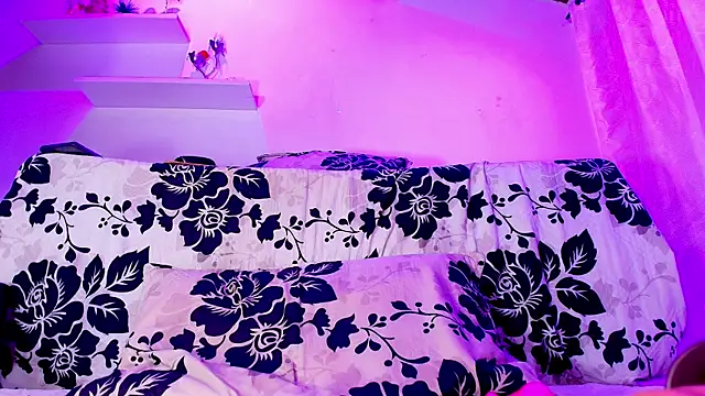 Snapshot of sofi_decker chatting on February 4, 2025, 9:17 am sofi decker online show from February 4, 2025, 9:17 am