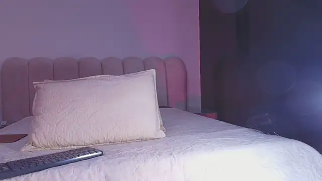 Snapshot of sofi_decker chatting on November 29, 2025, 11:57 am sofi decker online show from November 29, 2025, 11:57 am