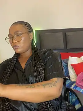 BADFATASS85 online show from February 18, 2025, 4:59 pm